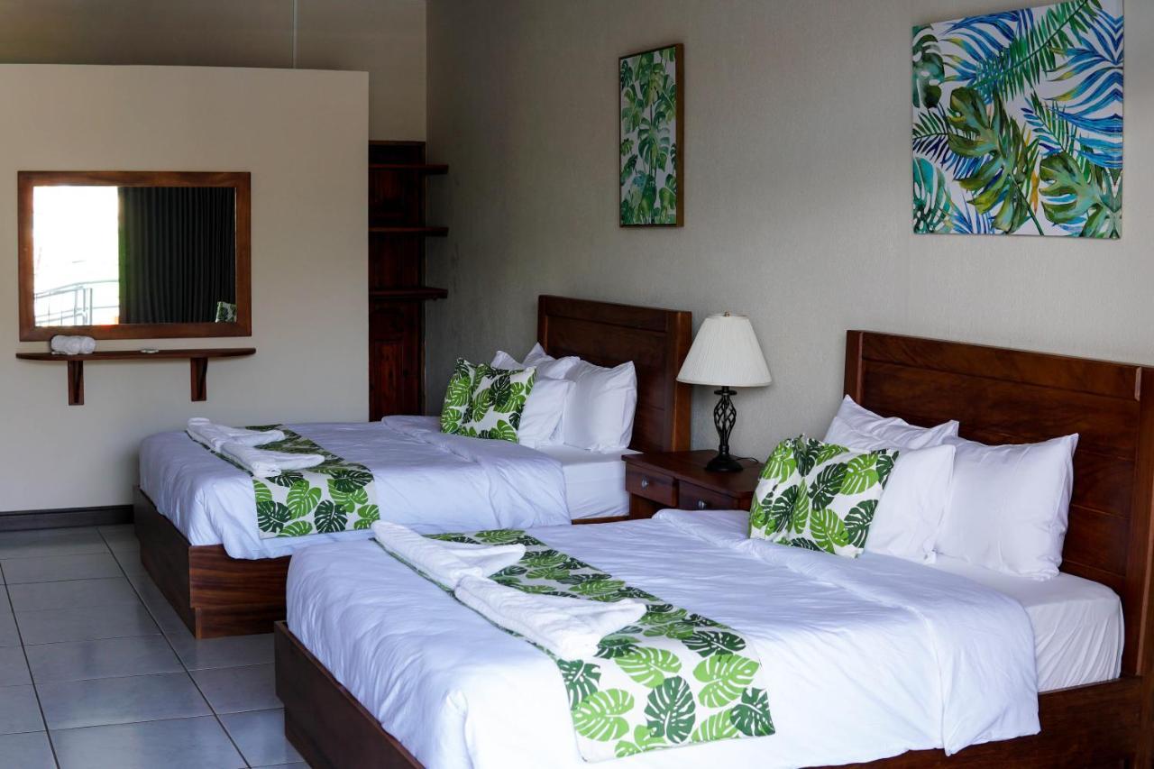 Puerta Del Cielo Quepos Hotel Eksteriør billede