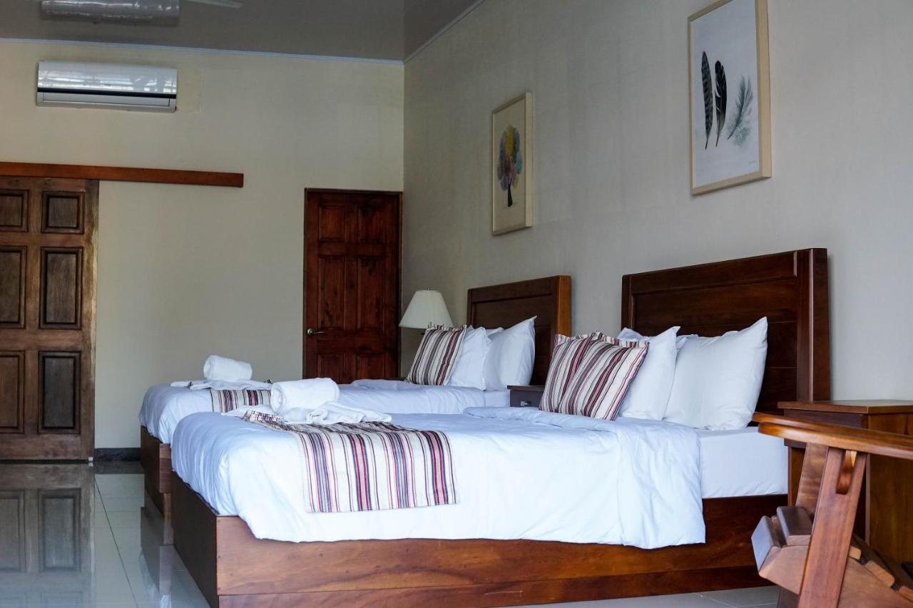 Puerta Del Cielo Quepos Hotel Eksteriør billede