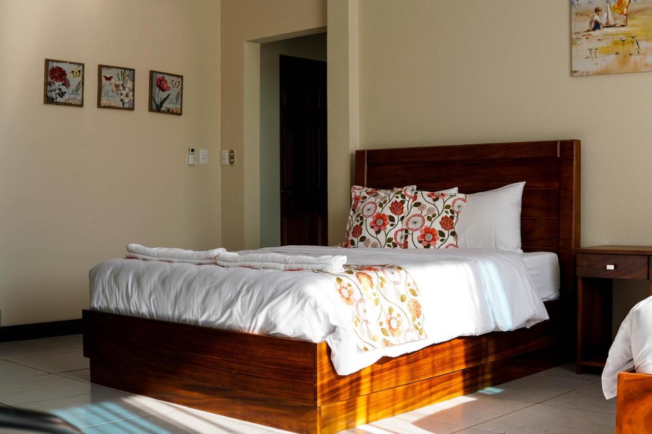 Puerta Del Cielo Quepos Hotel Eksteriør billede